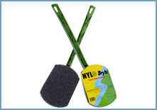 NYLON BRYTE SCRUBBER WITH HANDLE